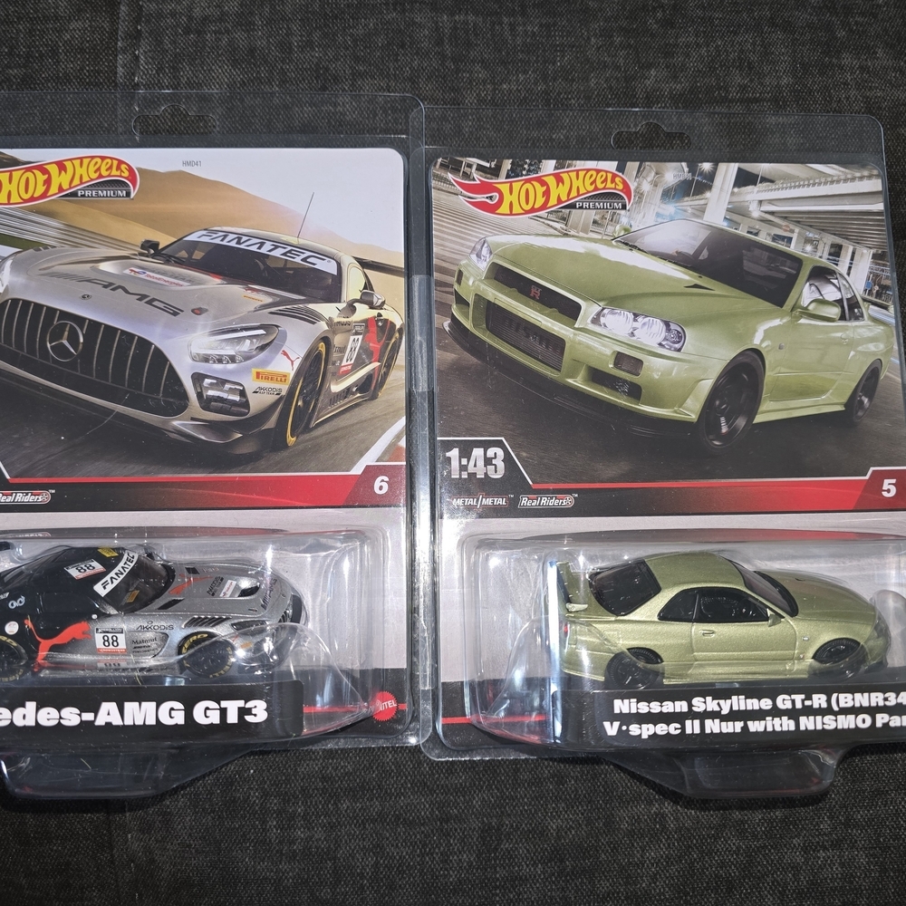 Mattel Hot Wheels Racing Car Set - Silver and Green